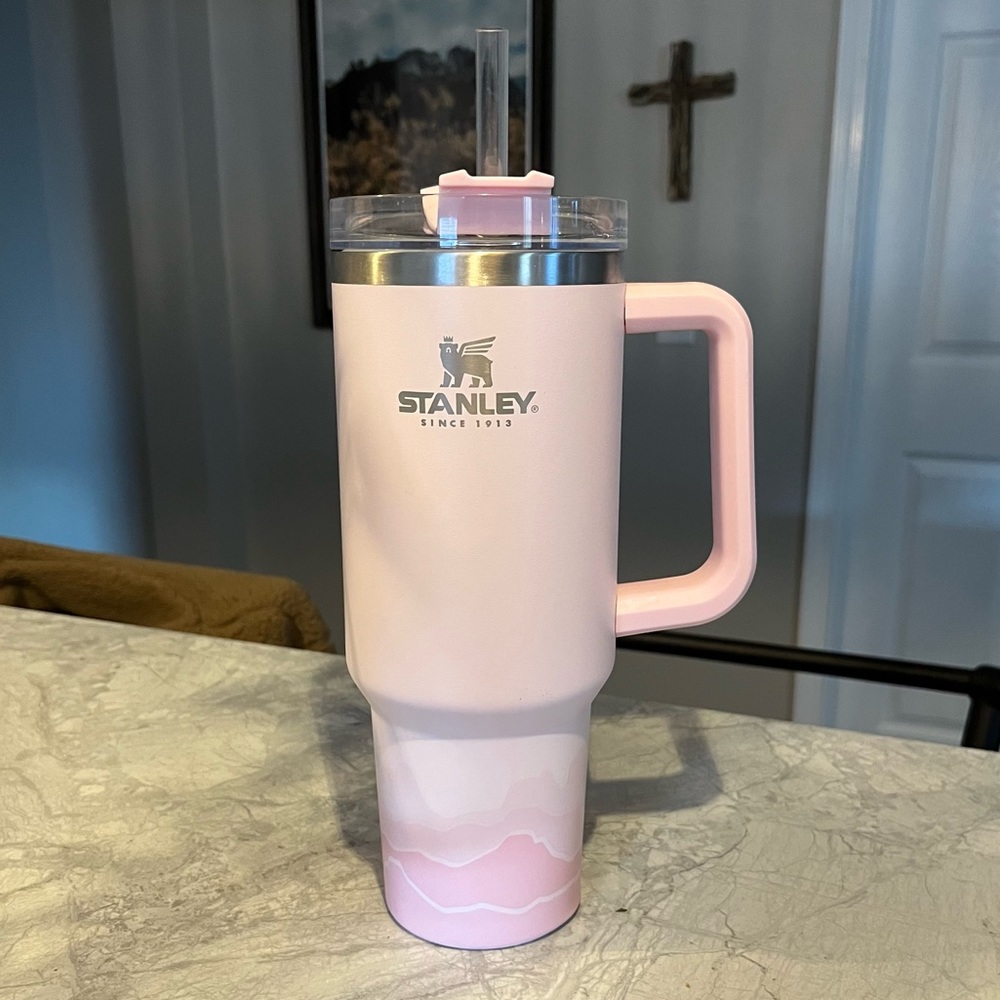 40oz Stanley Quencher - RARE Pink Mountain Design